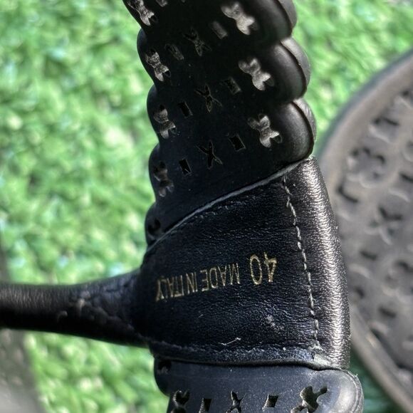 Louis Vuitton Women's Black Monogram Rubber Thong Flip Flop Sandals AUTH 8.5 - Picture 5 of 7